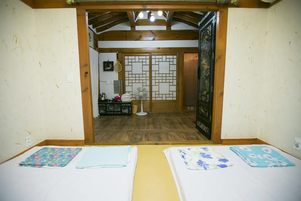 Bukchonmaru Hanok Guesthouse Seoul
