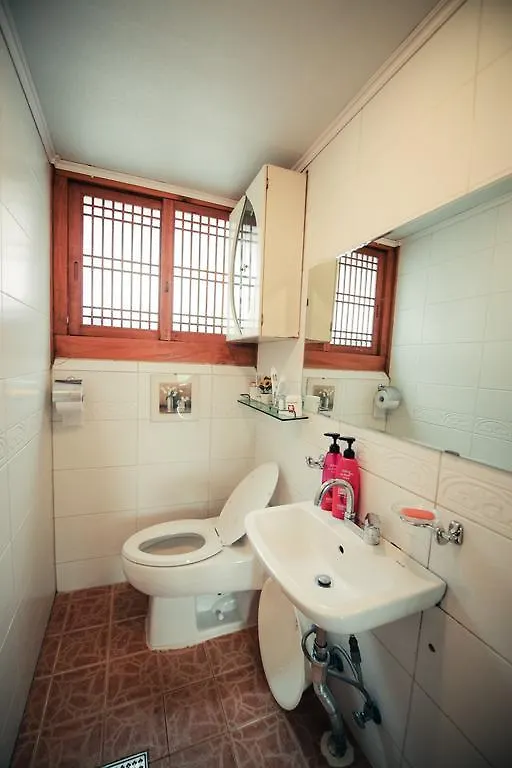 Guest house Bukchonmaru Hanok Guesthouse Seoul