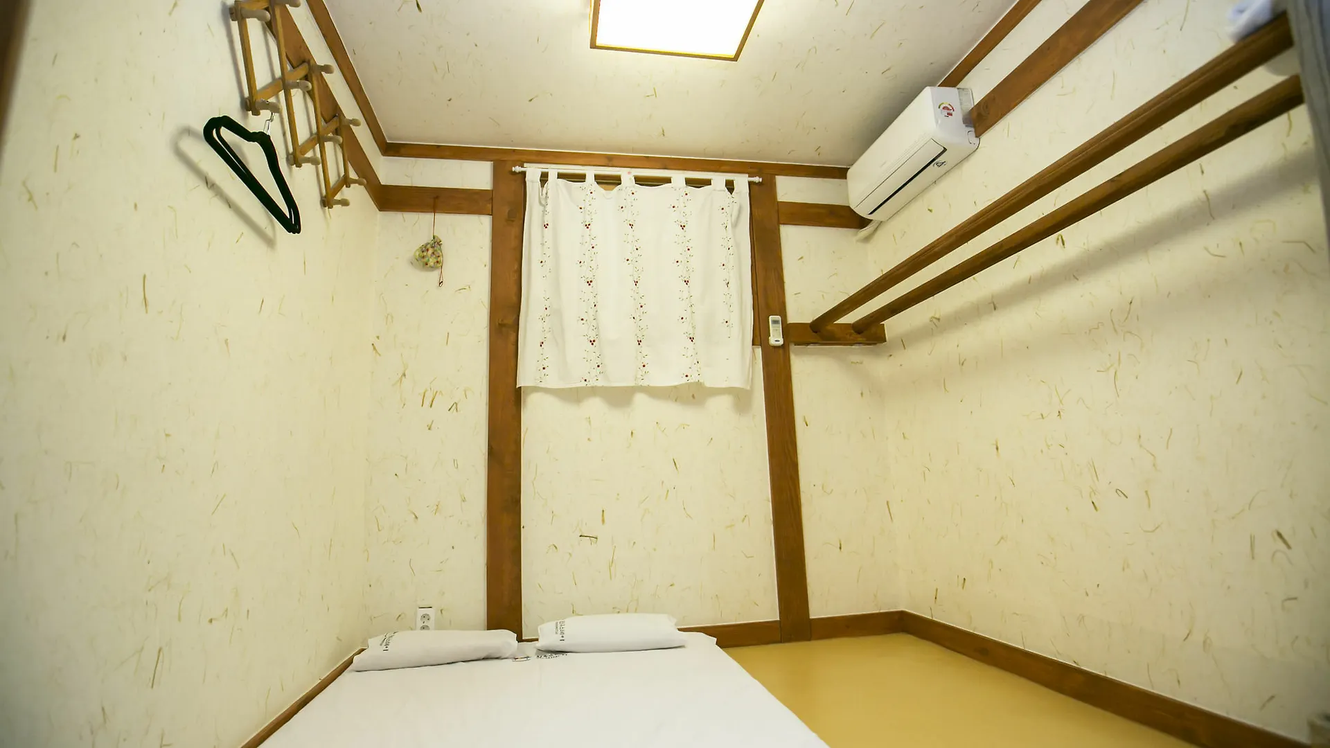 Bukchonmaru Hanok Guesthouse Seoul South Korea