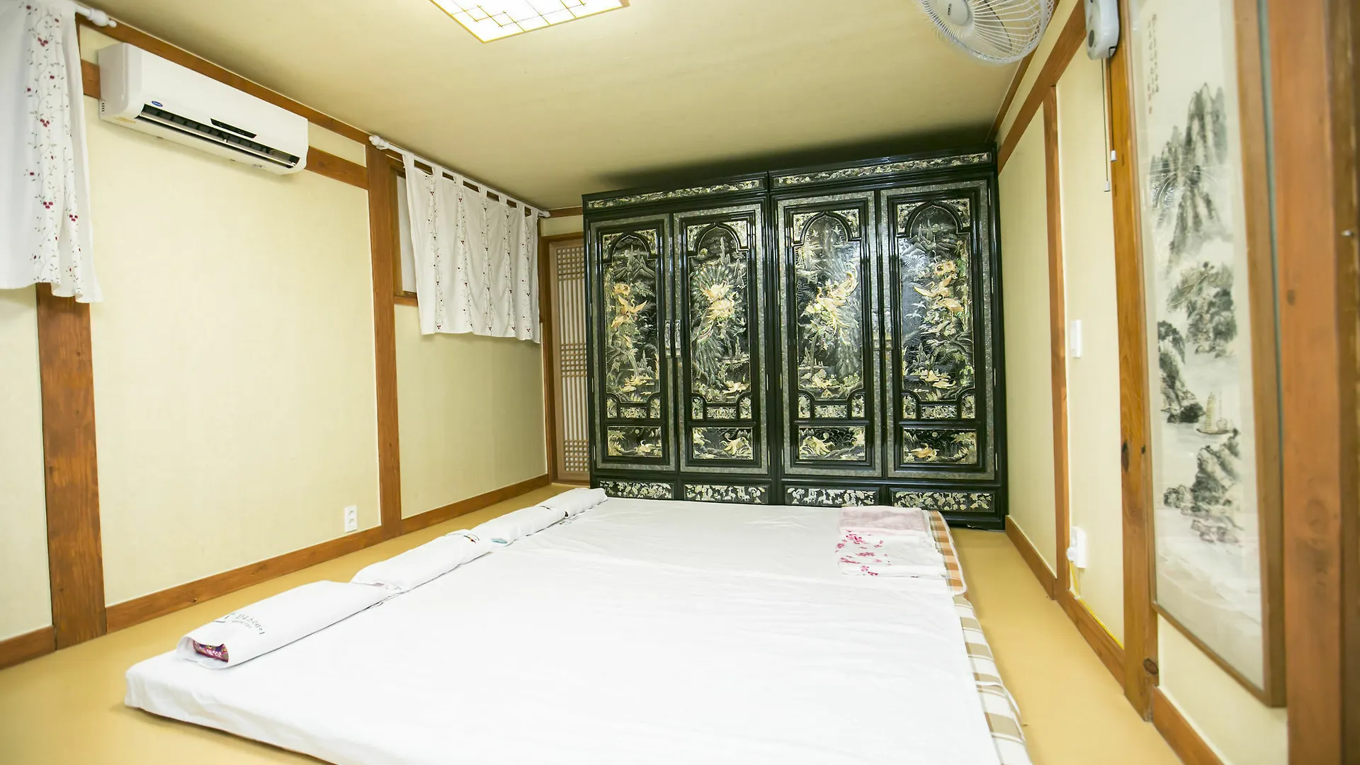** Guest house Bukchonmaru Hanok Guesthouse Seoul South Korea